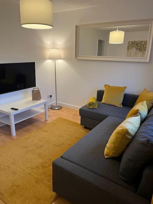 Glenbervie - Beautifully Refurbished, Self-Contained Apartment Dunfermline Dış mekan fotoğraf